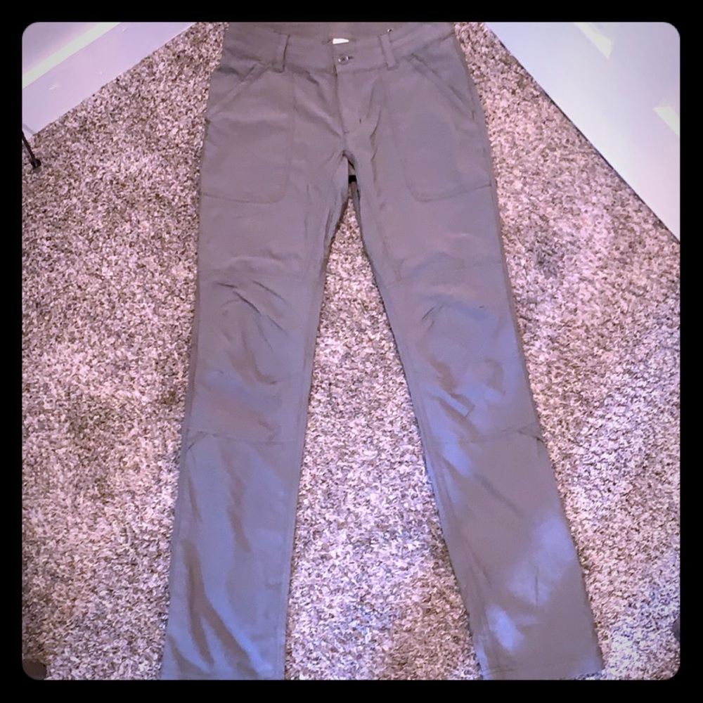 Women’s Columbia hiking quick dry pant size 8 long